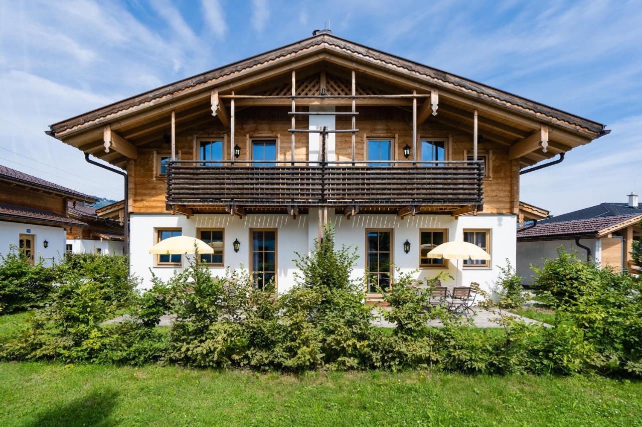 Alpenchalets Flachauer Gutshof Bagian luar foto